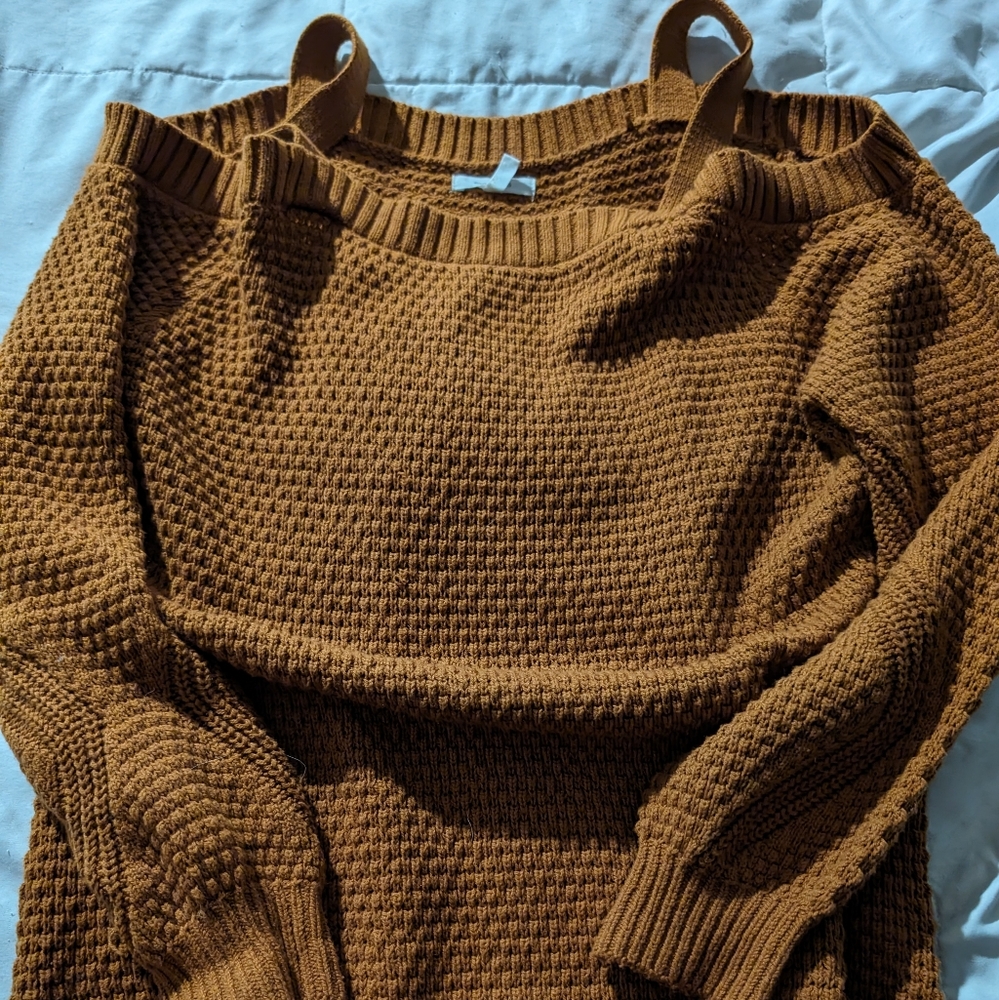 Women's cold shoulder sweater